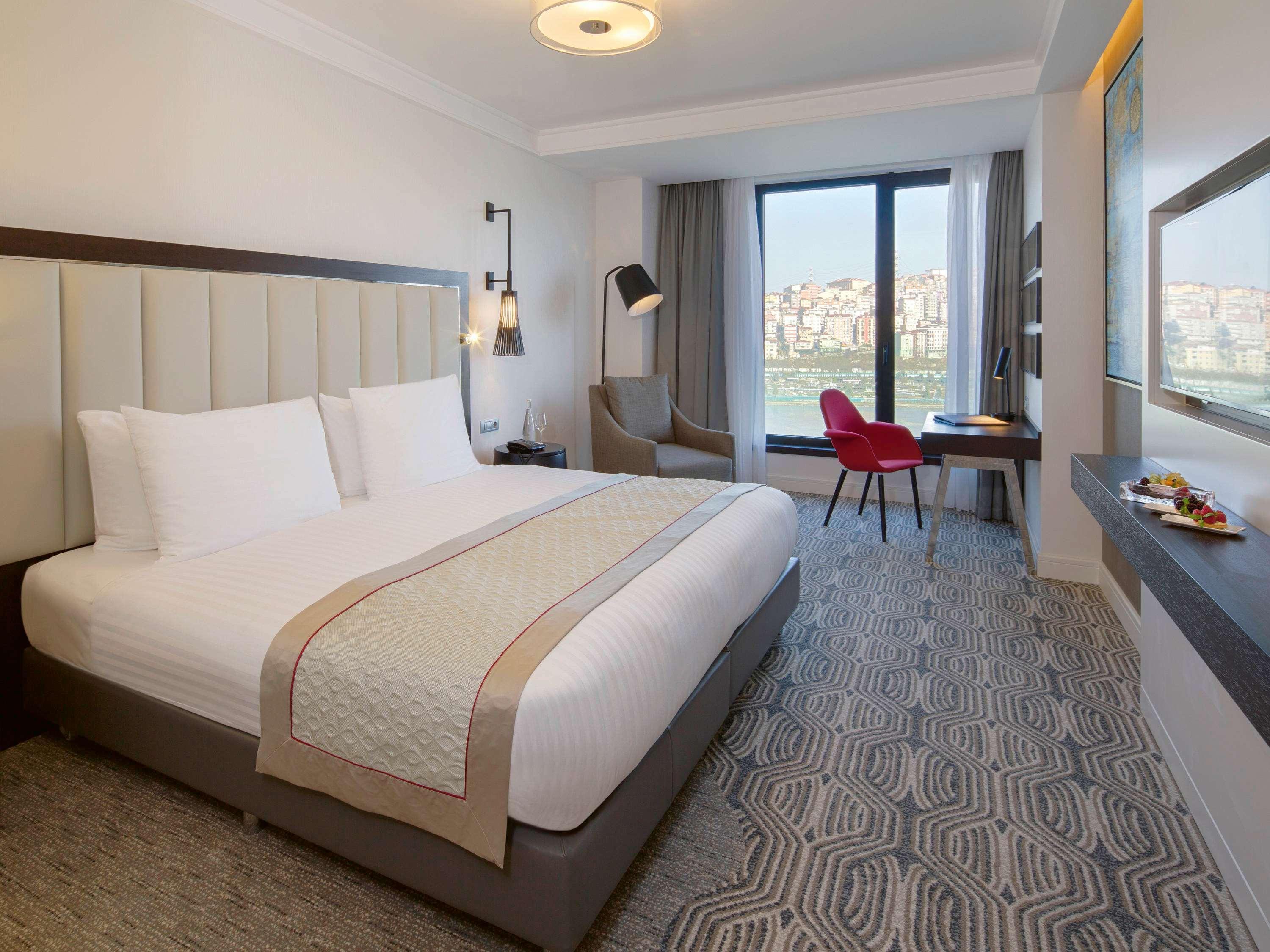 מלון Moevenpick Golden Horn 5*