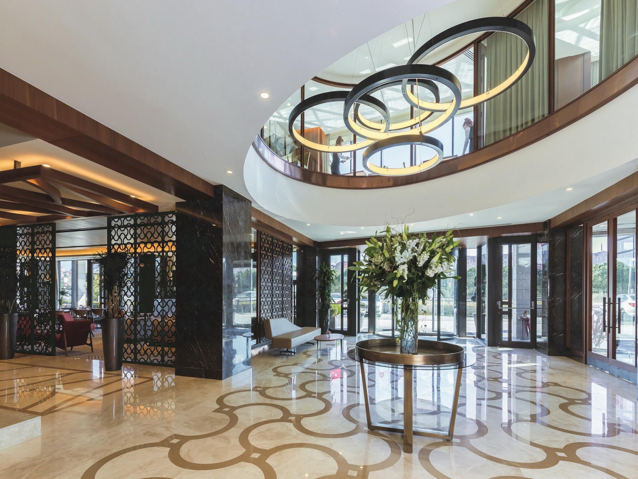 Moevenpick Golden Horn מלון 5*